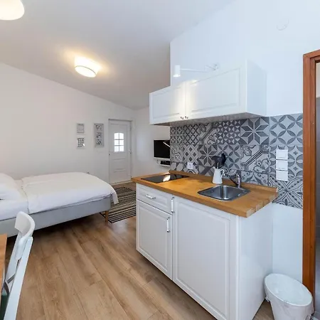 Villa Feral Apartments Crikvenica Exterior photo